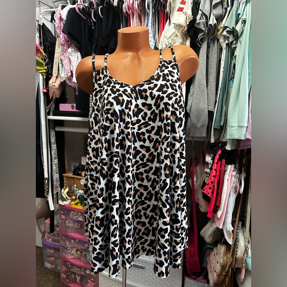 3 for $15! Leopard Cheetah Flowy Tank Top XL